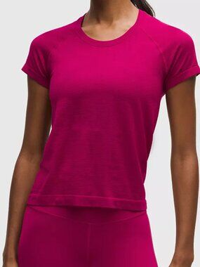 NWT Lululemon Swiftly Tech SS 2.0 *Waist Length –Raspberry – Size 6